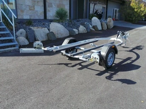 Remorque jet-ski Brenderup – PTAC 500 à 750 kg – Jusqu’à 4,50 m