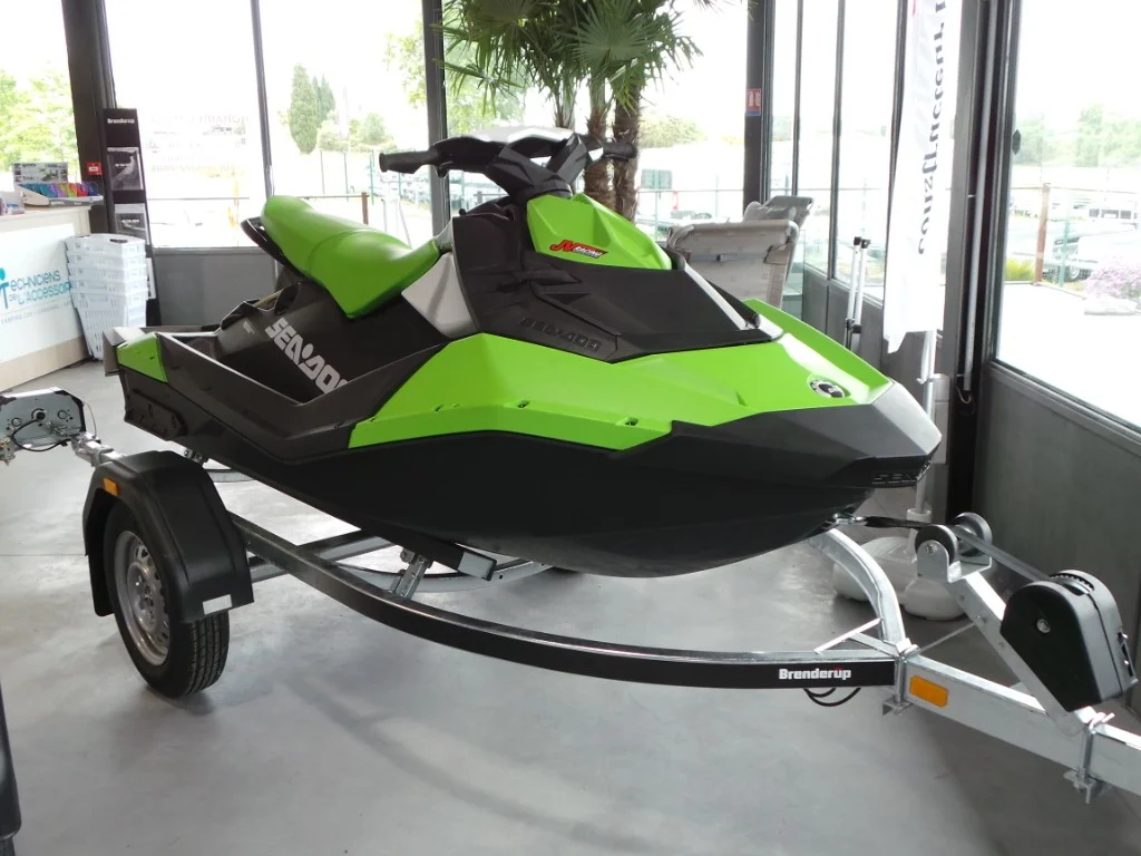 Remorque jet-ski Brenderup – PTAC 500 à 750 kg – Jusqu’à 4,50 m