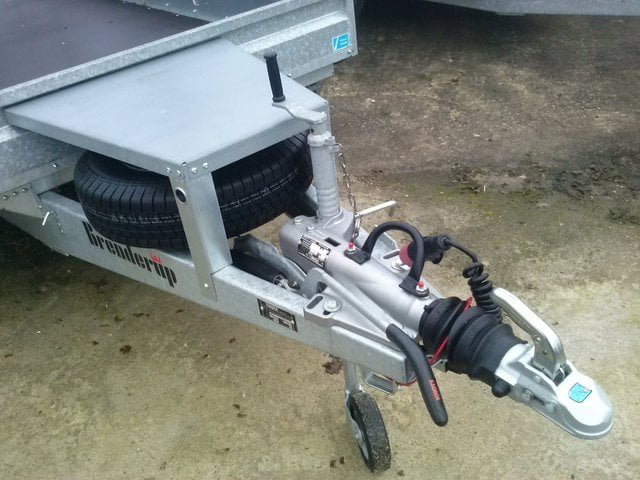 Remorque porte-engin 3500 kg – Double essieu – Plateau 365 × 180 cm