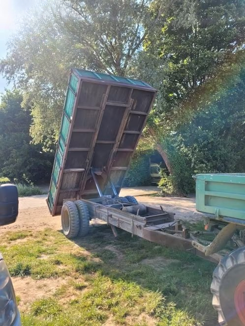 Benne basculante sur prise de force – 10 Tonnes