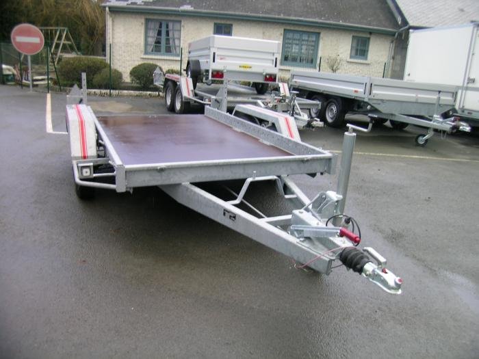Remorque plateau double essieu – 350 × 174 cm – PTAC jusqu’à 2700 kg