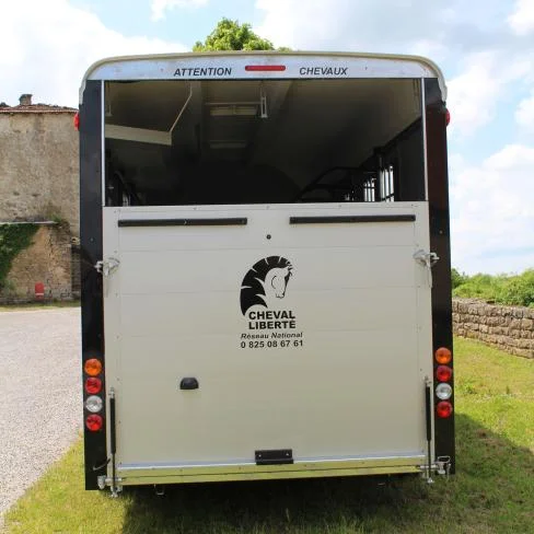 Van chevaux Cheval Liberté – 2 essieux – PTAC 3500 kg – Aluminium